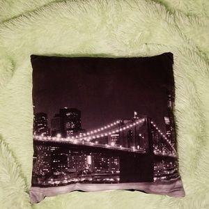 Decorative pillow